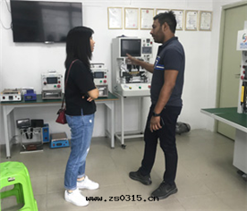 國(guó)外(wài)客戶来(lái)公(gōng)司學(xué)習